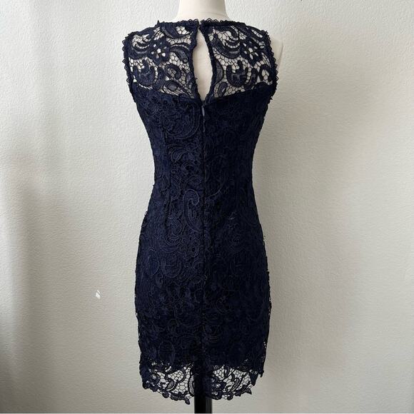 Soieblu Navy Blue Lace Sleeveless Sheath Dress - Picture 4 of 6